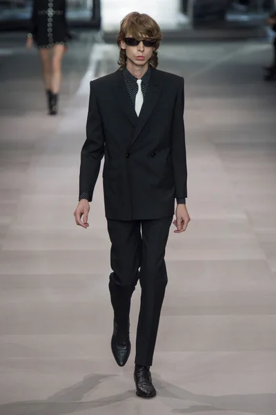 Look 8